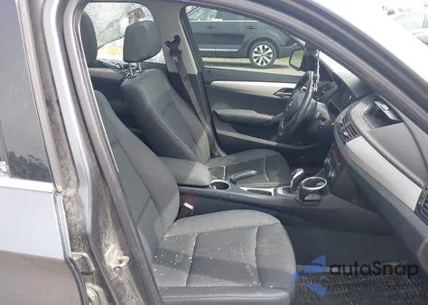 2015 BMW X1 xDrive28I z USA, uszkodzony, nr VIN WBAVL1C57FVY26654